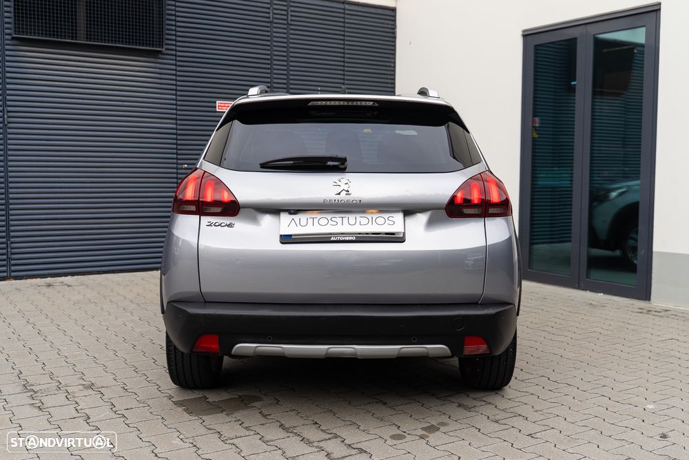 Peugeot 2008 1.2 PureTech Allure EAT6 - 9