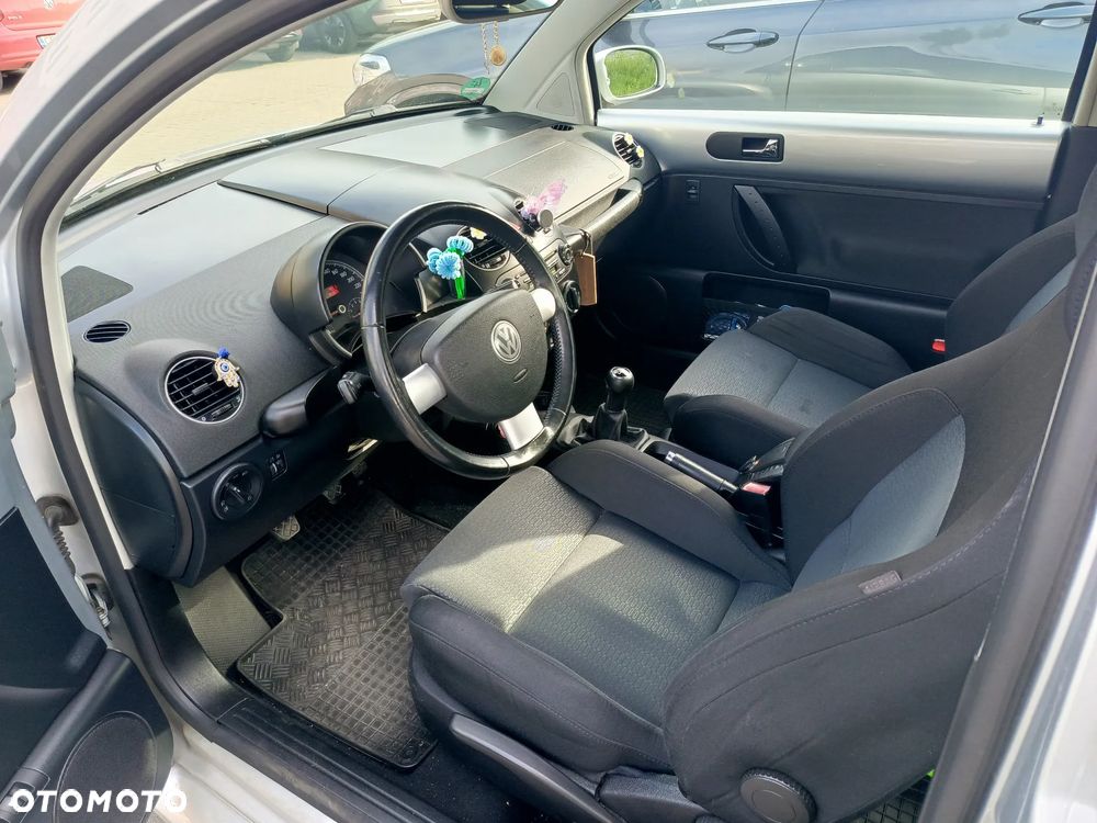 Volkswagen New Beetle 1.8 - 6