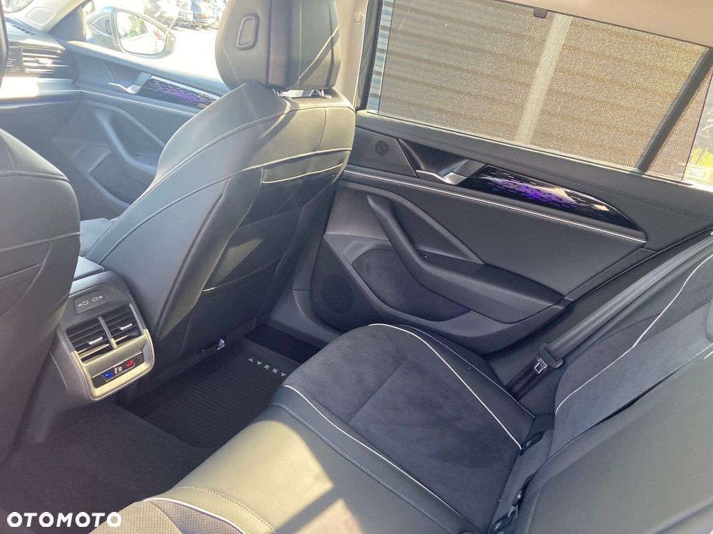 Volkswagen Passat Variant - 13