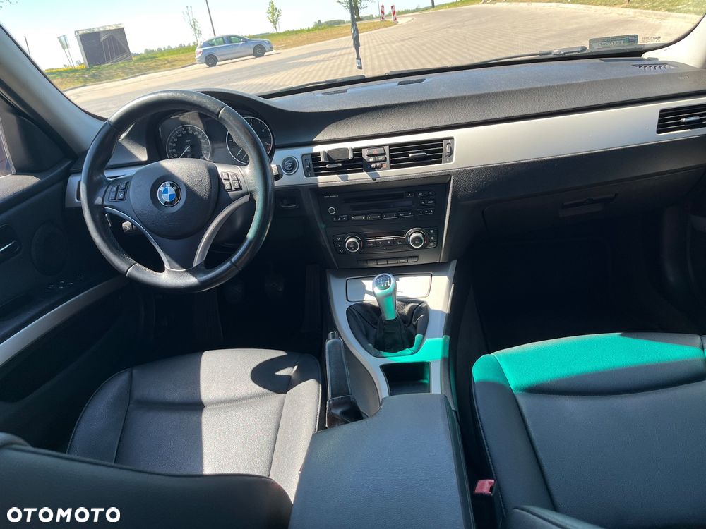 BMW Seria 3 316d - 12