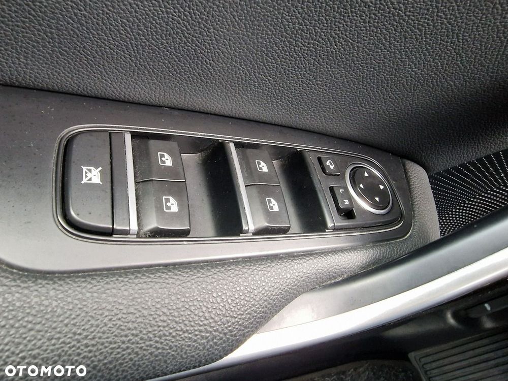 Kia XCeed 1.6 CRDi mHEV L Business Line DCT - 32