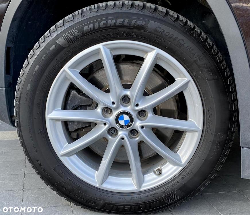 BMW X1 sDrive20i Advantage - 16