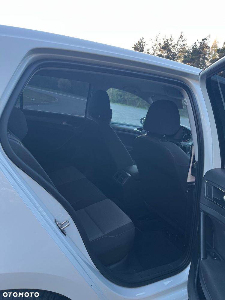 Volkswagen Golf 1.6 TDI BlueMotion Comfortline - 30