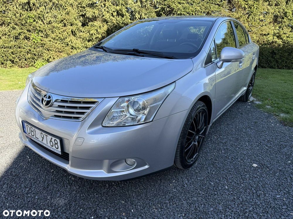 Toyota Avensis 1.8 Style - 40