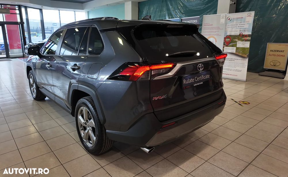 Toyota RAV4 2.5 Hybrid VVT-iE 4x2 Dynamic - 4