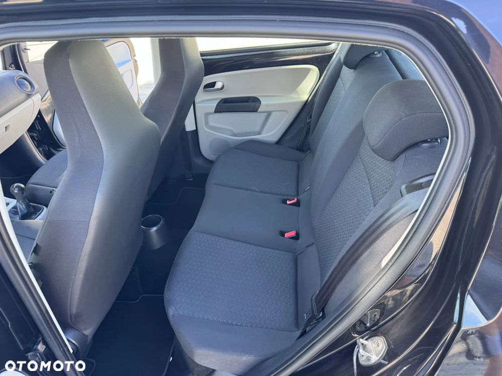 Seat Mii 1.0 Ecomotive by Cosmopolitan - 17