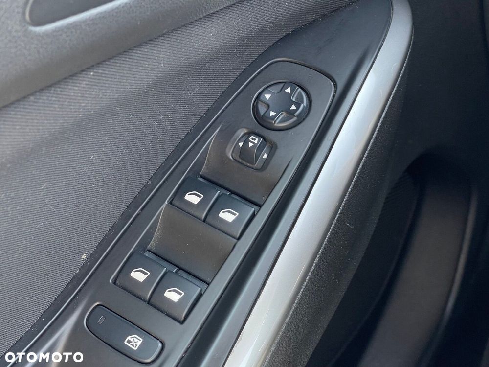 Opel Grandland X 1.2 T Enjoy S&S - 16