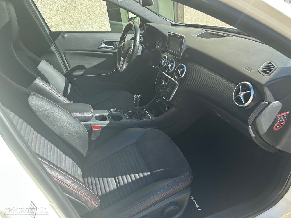 Mercedes-Benz A 180 d AMG Line - 19