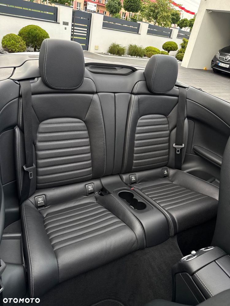 Mercedes-Benz Klasa C 200 9G-TRONIC AMG Line - 29