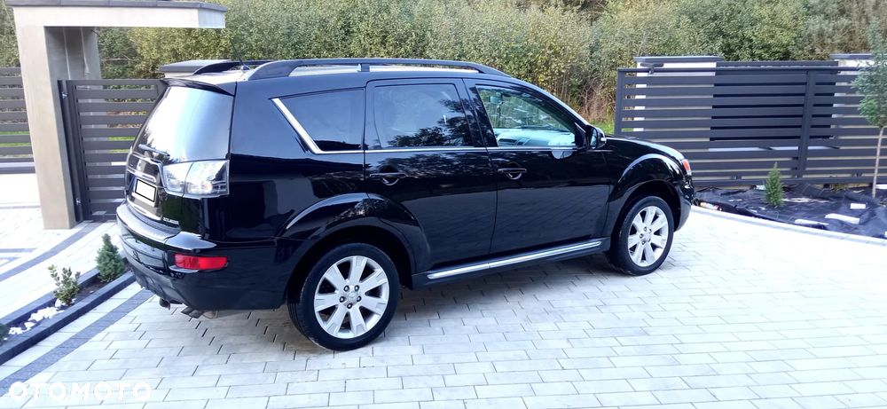 Mitsubishi Outlander - 13
