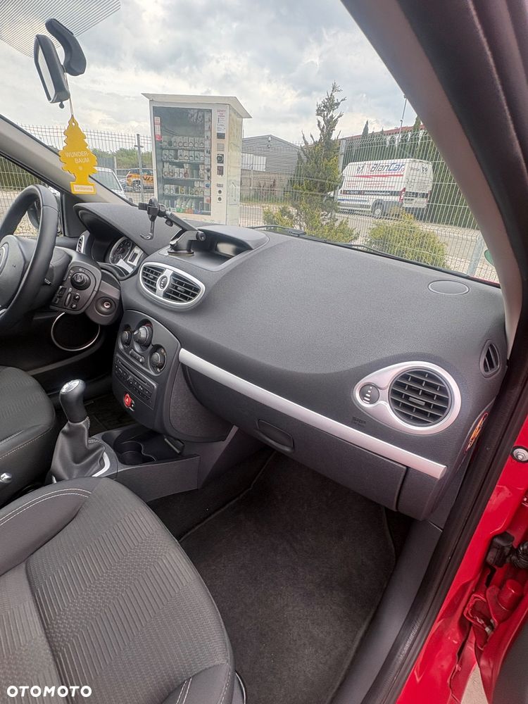Renault Clio 1.2 16V 75 Dynamique - 14