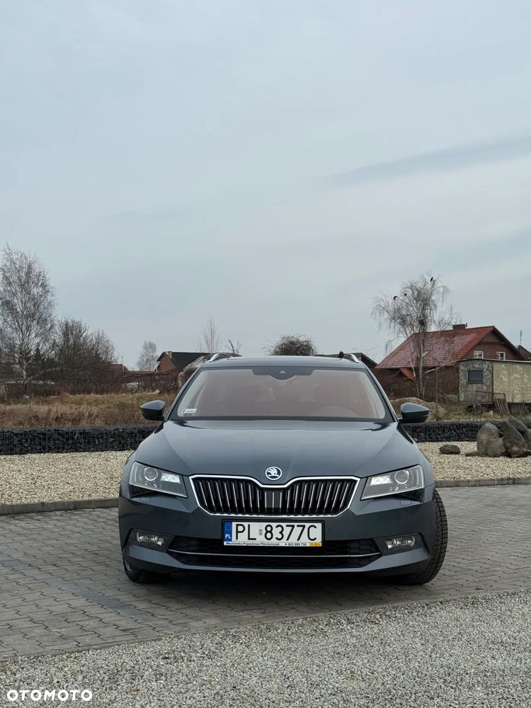 Skoda Superb 2.0 TDI Style DSG - 2