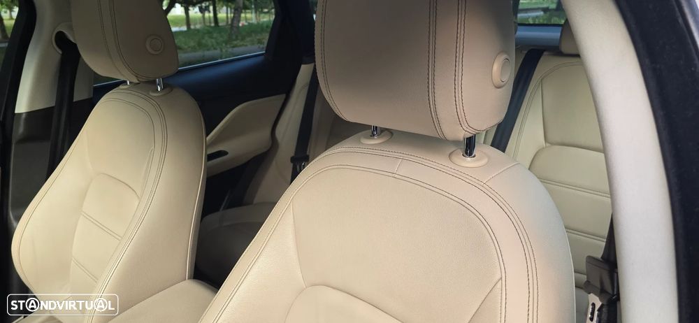 Jaguar F-Pace 2.0 i4D Prestige AWD Aut. - 22