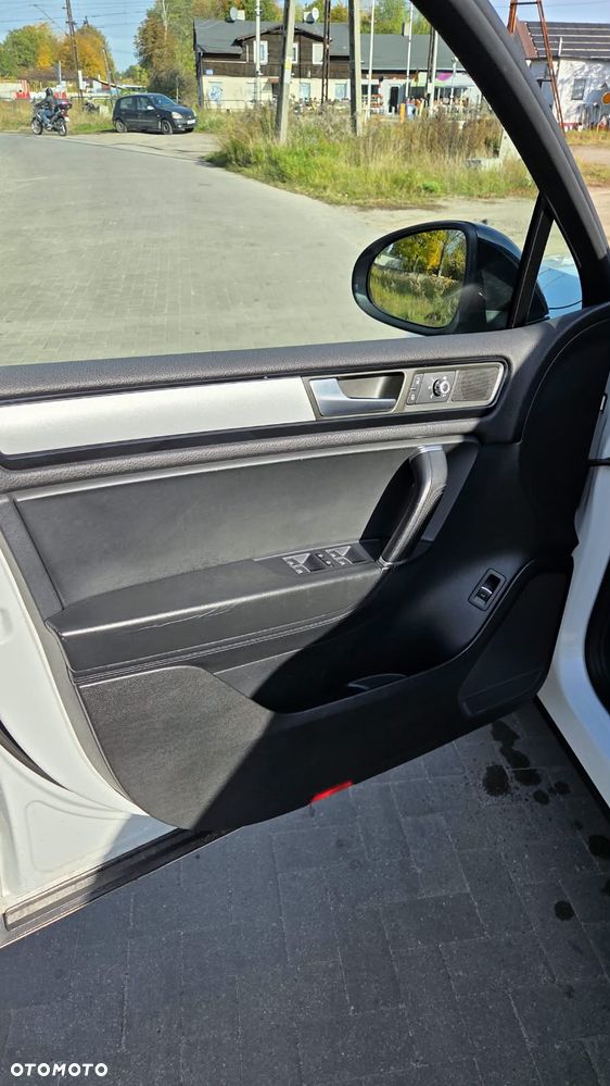 Volkswagen Touareg - 14