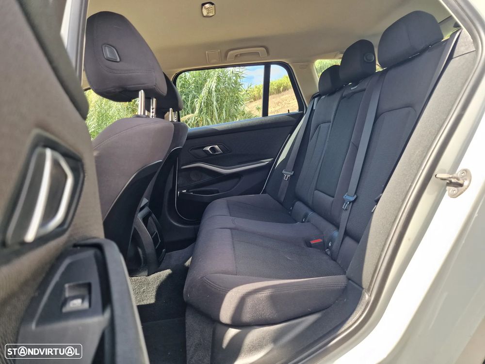 BMW 318 d Advantage - 12