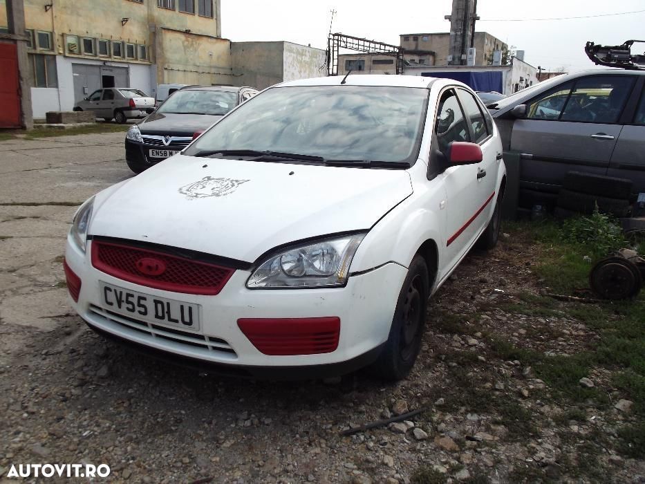 Dezmembrez Ford focus 2 1.6tdci alb hatchback 90 cp 109 cp - 1