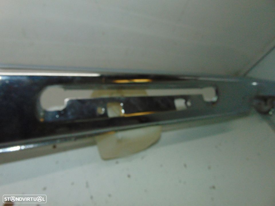 Datsun 620 pick-up pára-choques da frente novo - 2