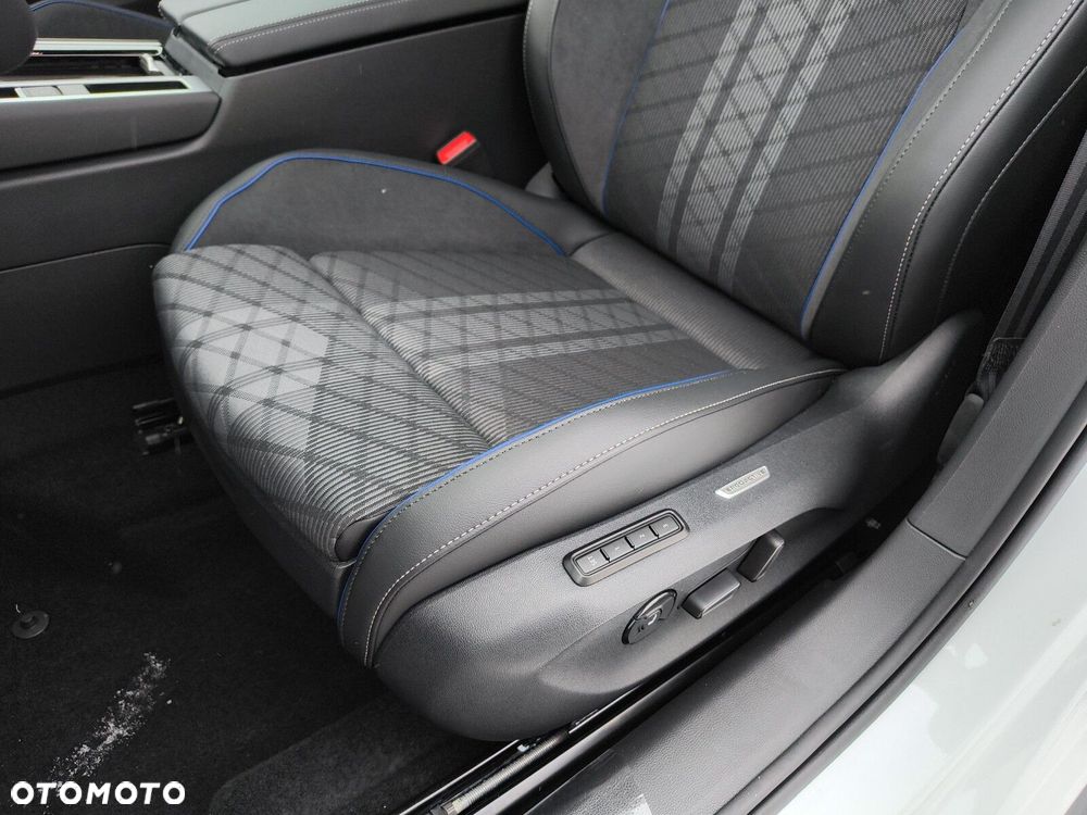 Volkswagen Passat Variant 2.0 TSI R-Line Plus DSG - 12