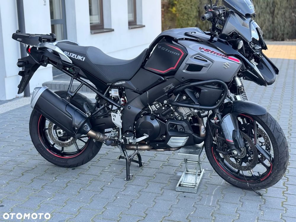 Suzuki V-STROM - 2