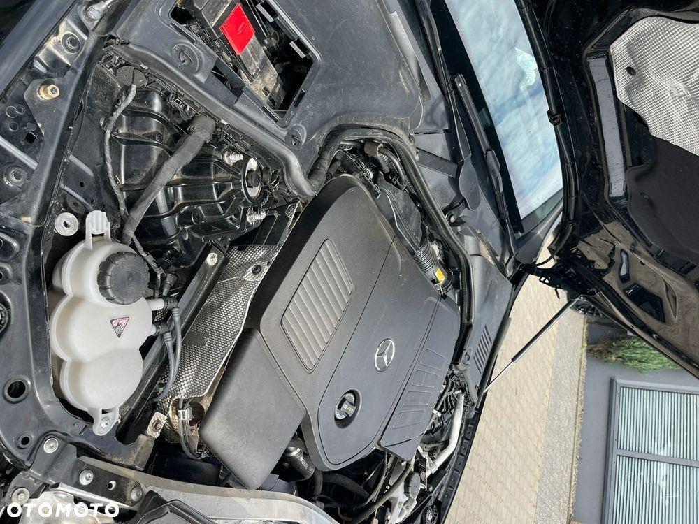 Mercedes-Benz Klasa C 300 4Matic 9G-TRONIC AMG Line - 14