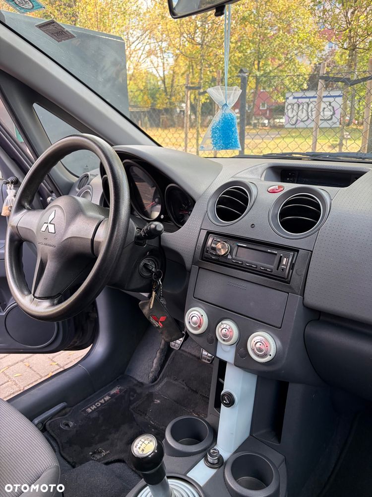 Mitsubishi Colt 1.3 Inform - 12