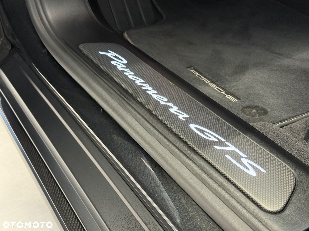 Porsche Panamera GTS - 28