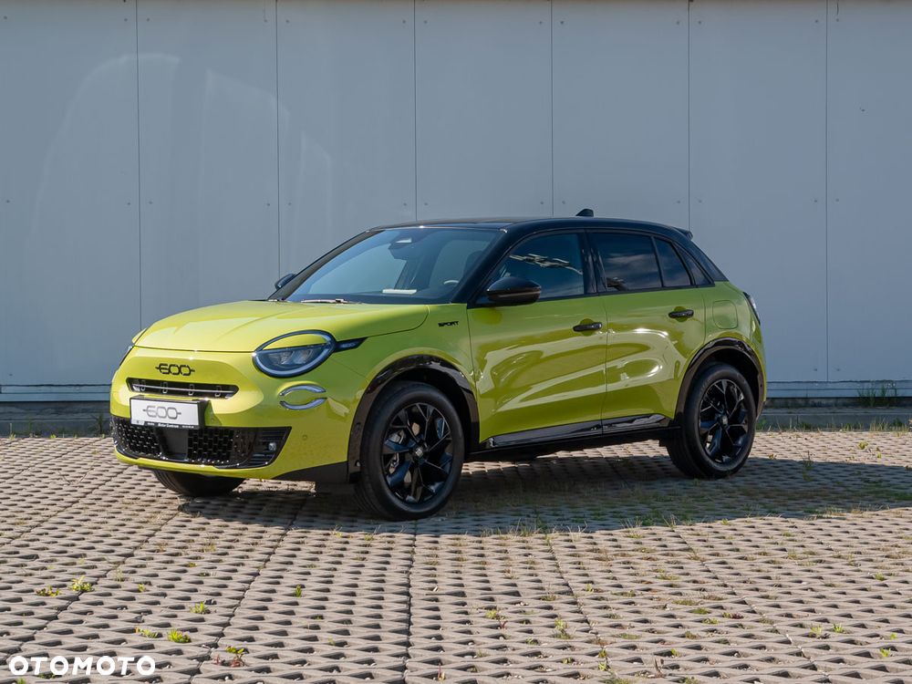 Fiat 600 1.2 Turbo Sport eDCT - 2
