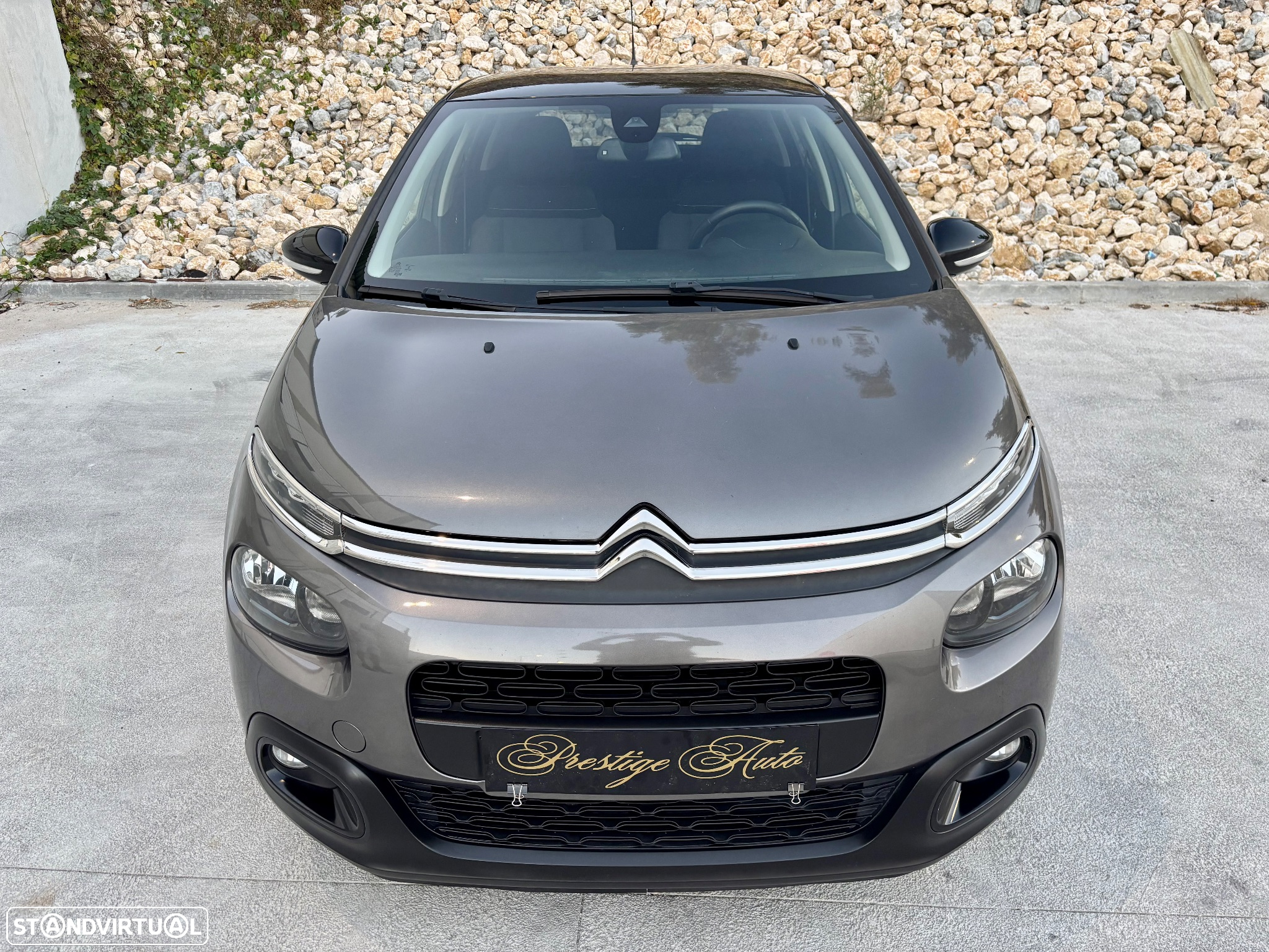 Citroën C3 1.2 PureTech Shine - 2