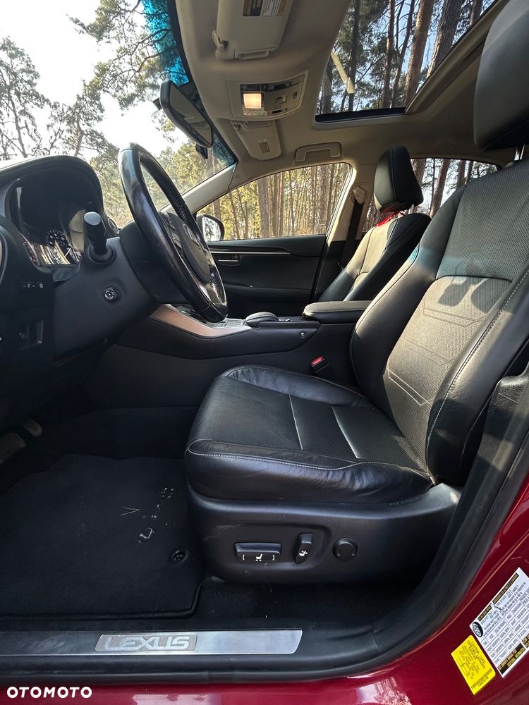 Lexus NX 200t - 16