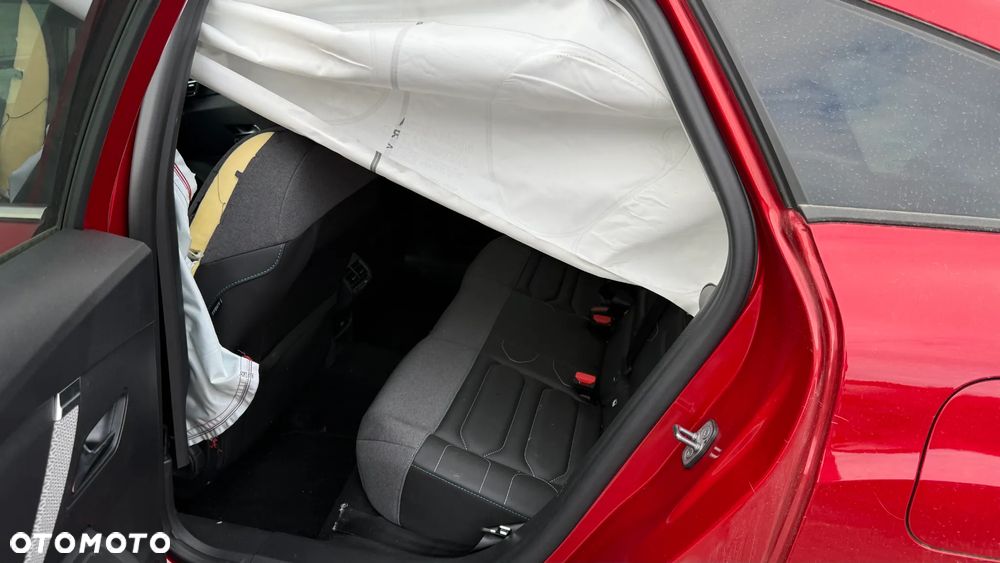 Citroën C4 Hybrid 136 ë-DSC6 MAX - 18