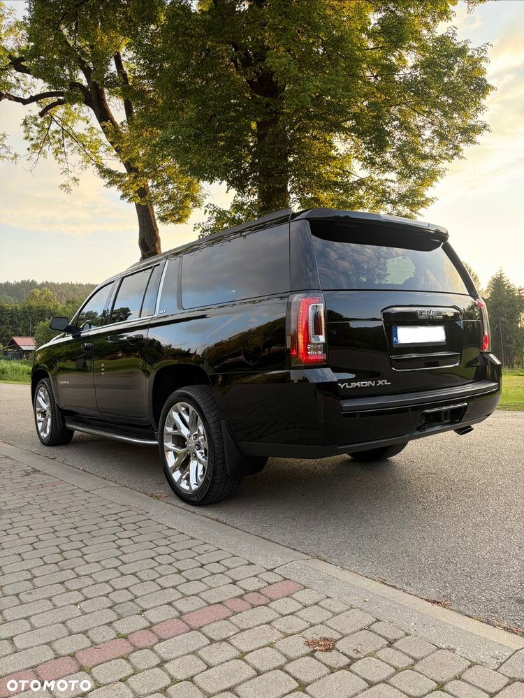 GMC Yukon - 3
