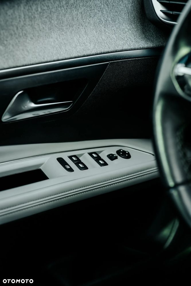 Peugeot 5008 THP 165 EAT6 Stop & Start Allure - 13