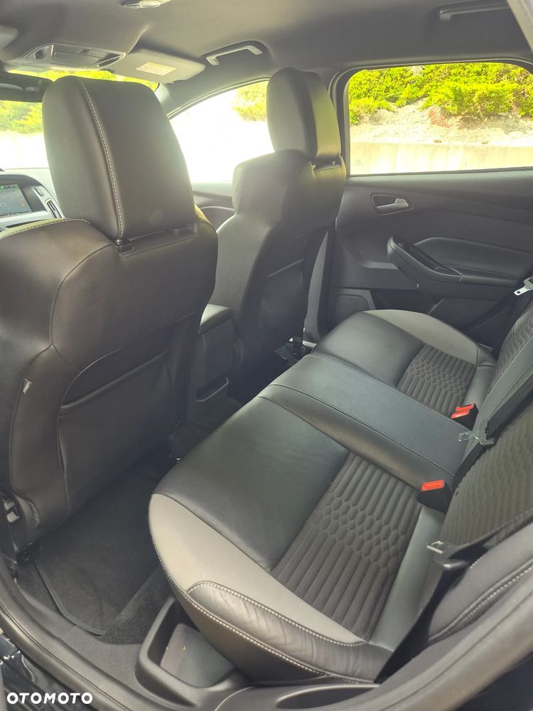 Ford Focus 2.0 TDCi ST mit Leder-Exclusiv-Paket - 16