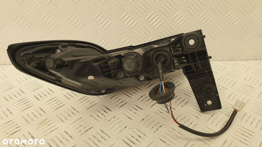 nio et7 lampa tylna prawa p0217168-ah v56183-0001x1 - 7