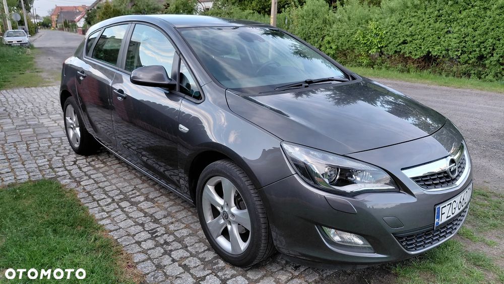 Opel Astra 1.4 T Cosmo - 1