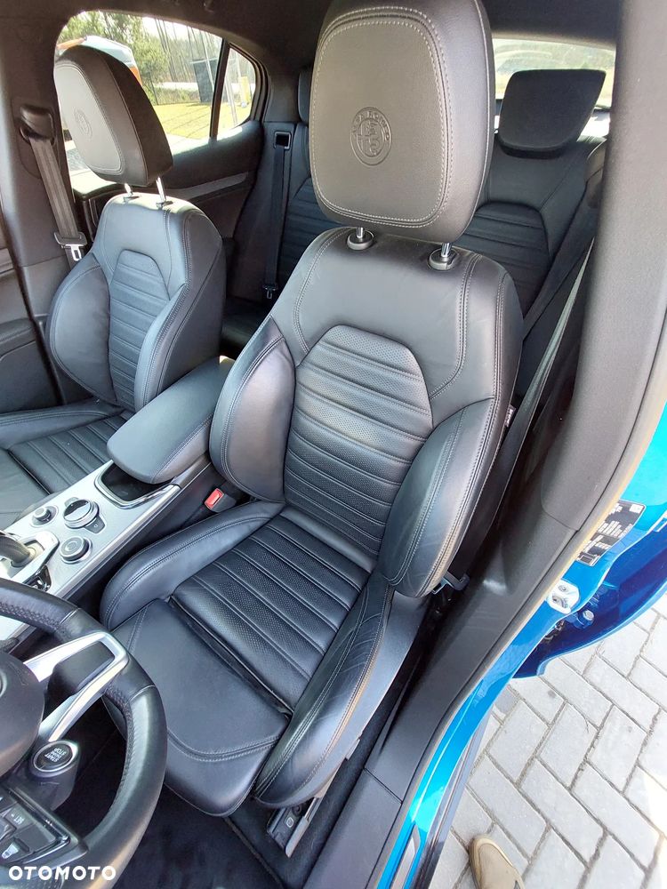 Alfa Romeo Stelvio 2.0 Turbo Veloce Q4 - 13