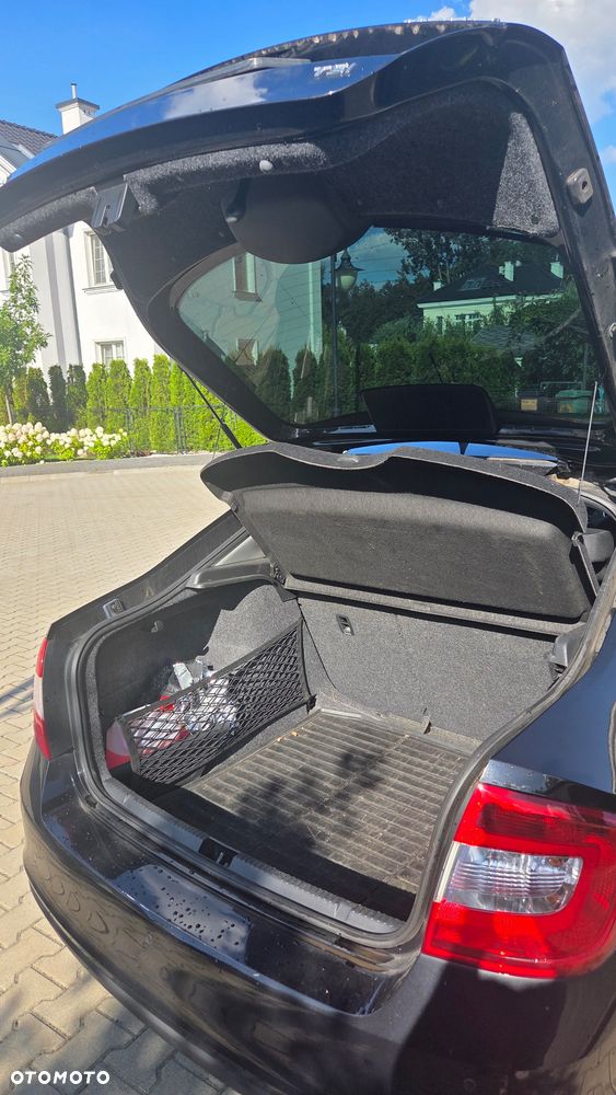 Skoda RAPID 1.2 TSI Active - 10