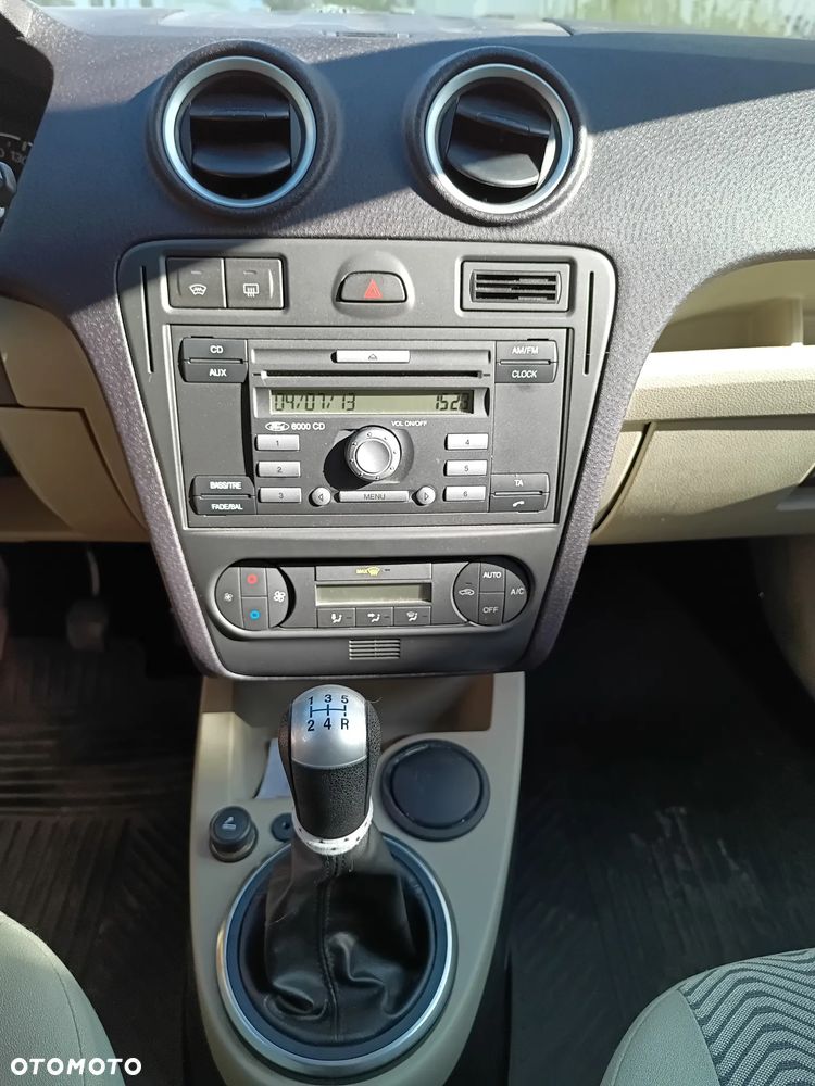 Ford Fusion 1.4 + - 22