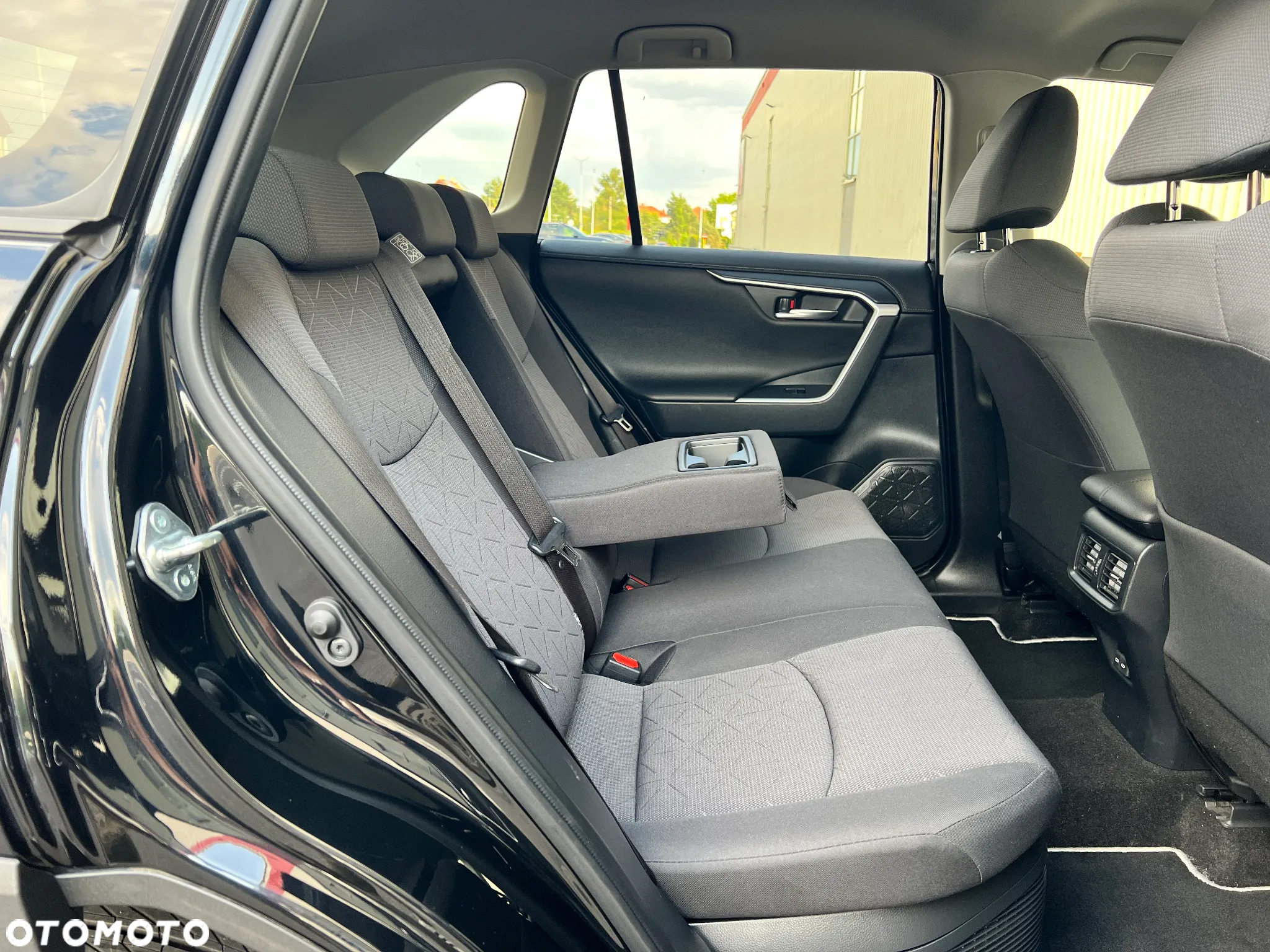 Toyota RAV4 2.5 Hybrid Comfort 4x2 - 16