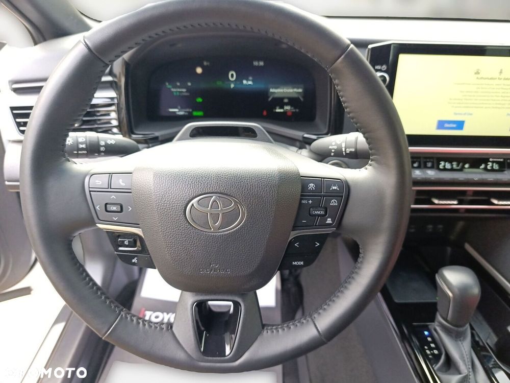 Toyota Camry - 16