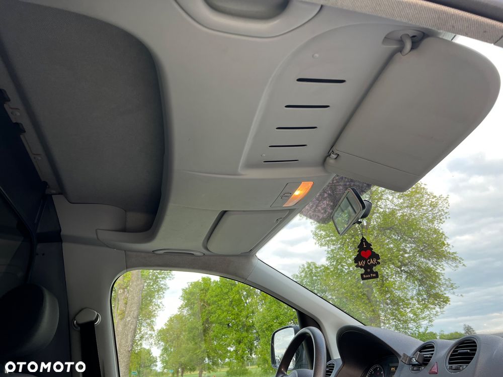 Volkswagen Caddy - 11