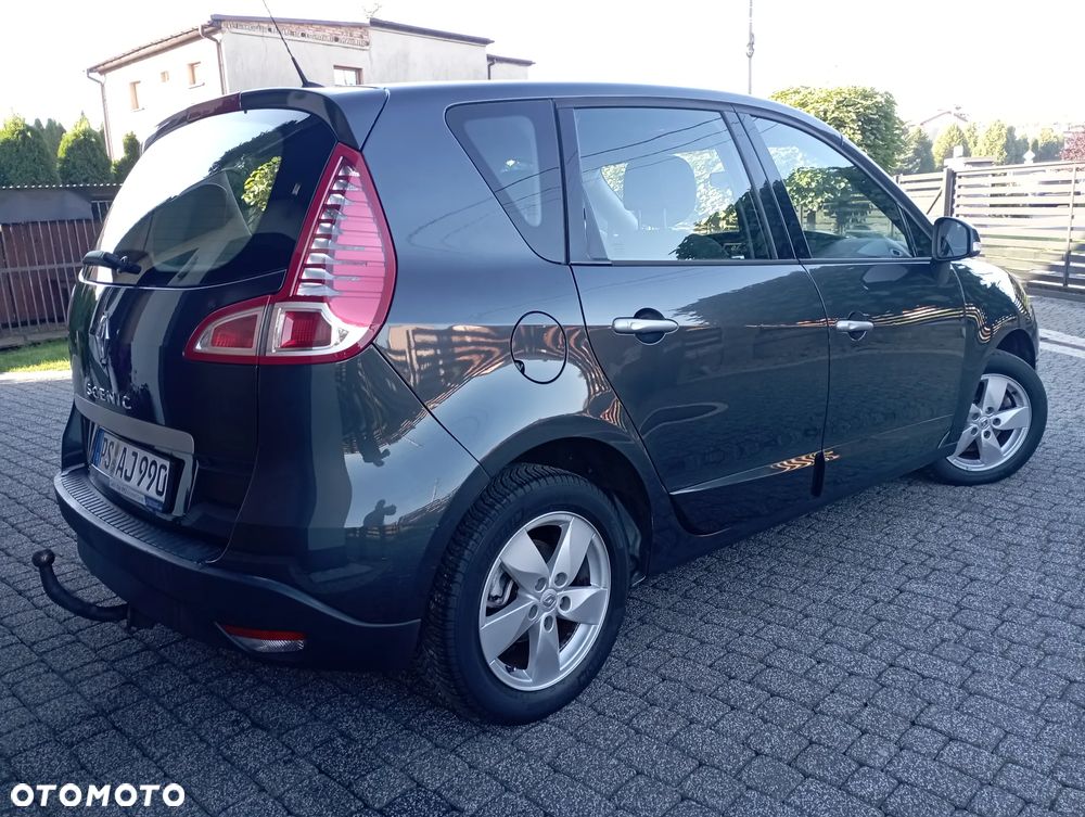 Renault Scenic 1.6 16V Confort Privilege - 22