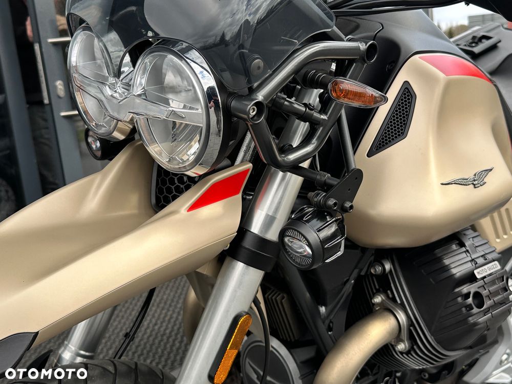 Moto Guzzi V85 - 39