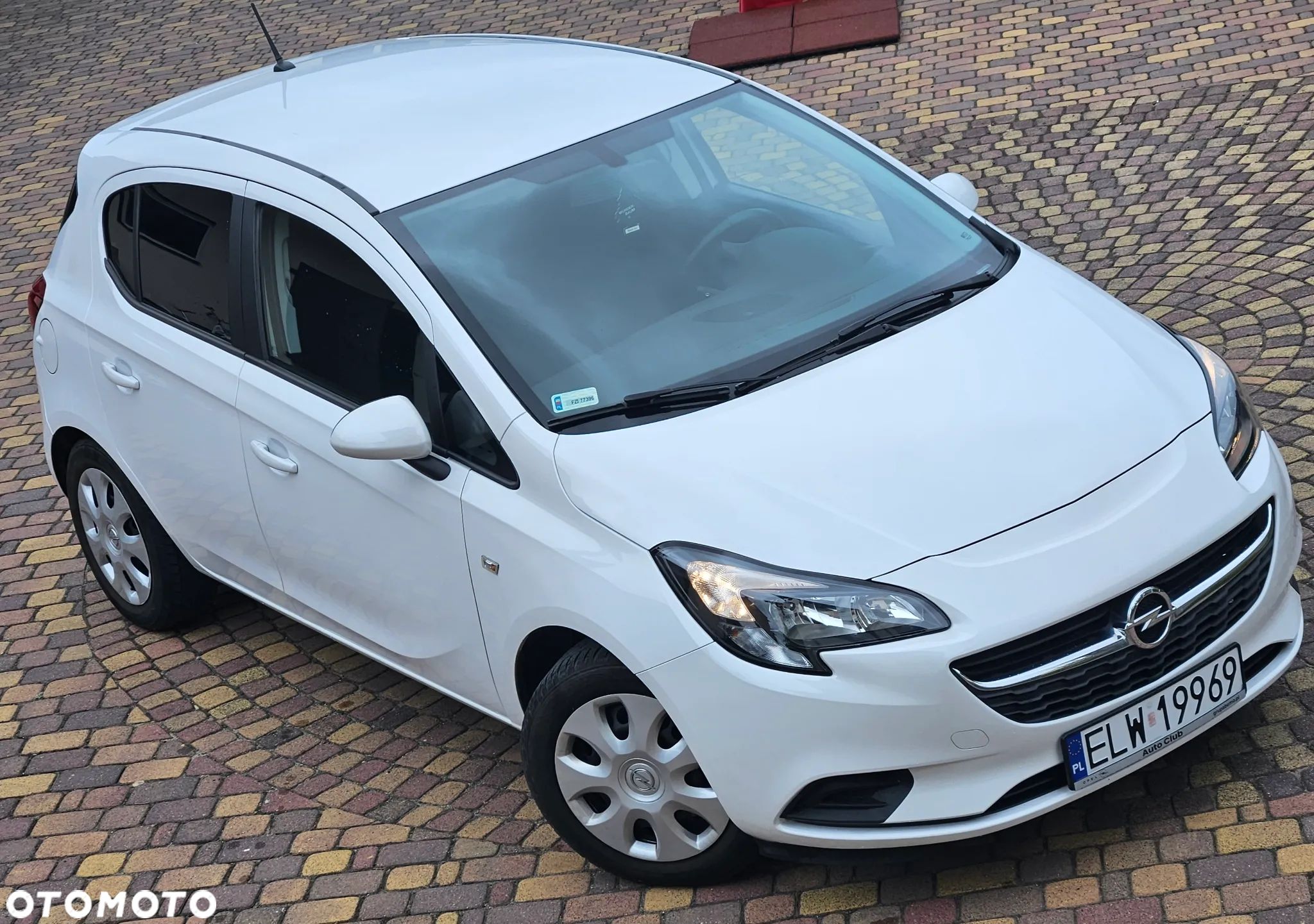 Opel Corsa 1.4 Color Edition - 1