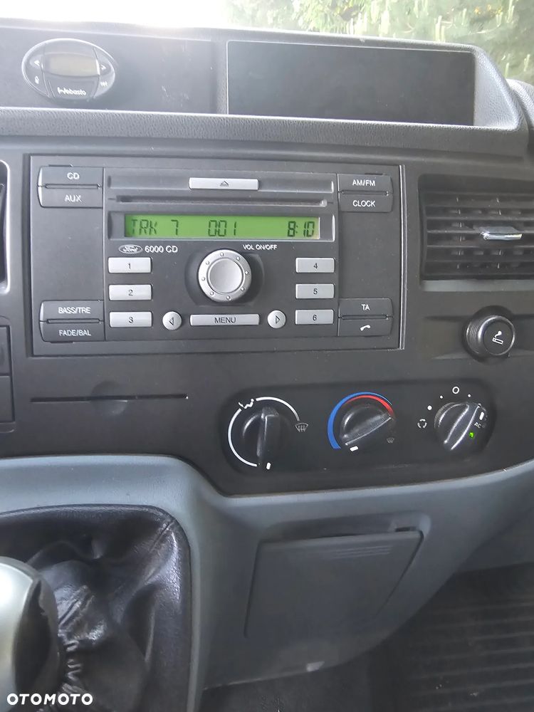 Ford Transit - 12