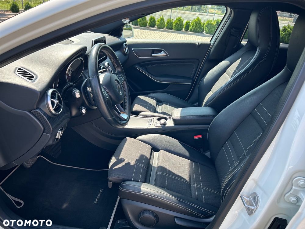 Mercedes-Benz Klasa A 220 d 4Matic 7G-DCT - 18