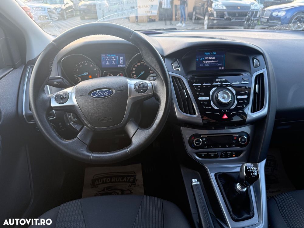 Ford Focus 1.0 EcoBoost Titanium - 11