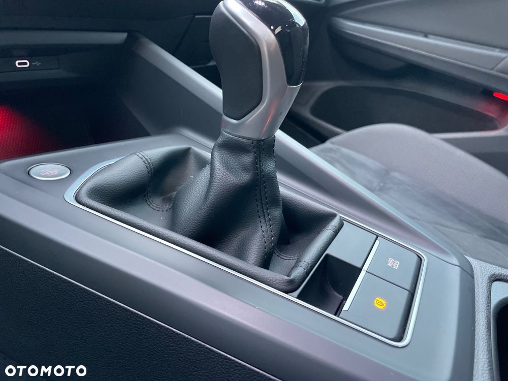 Volkswagen Golf 1.5 TSI EVO Style - 28