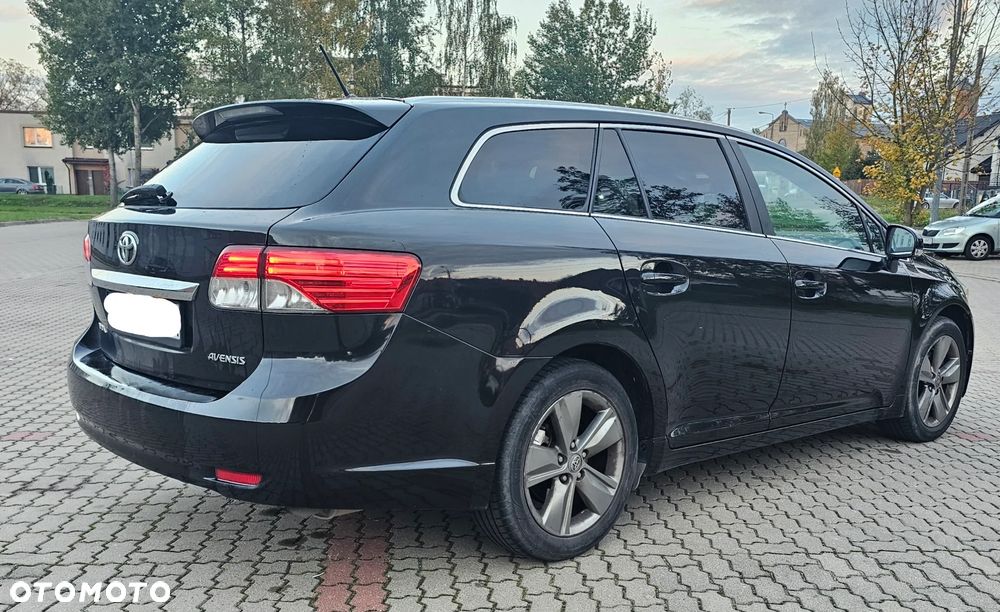 Toyota Avensis 1.8 Prestige MS - 8
