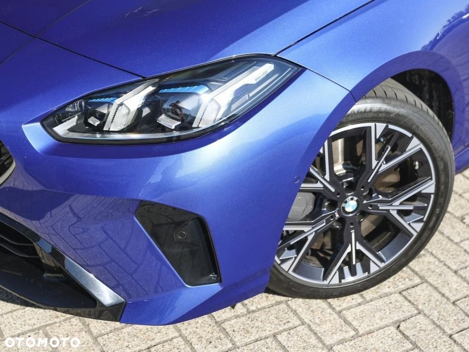 BMW Seria 1 120 mHEV - 9